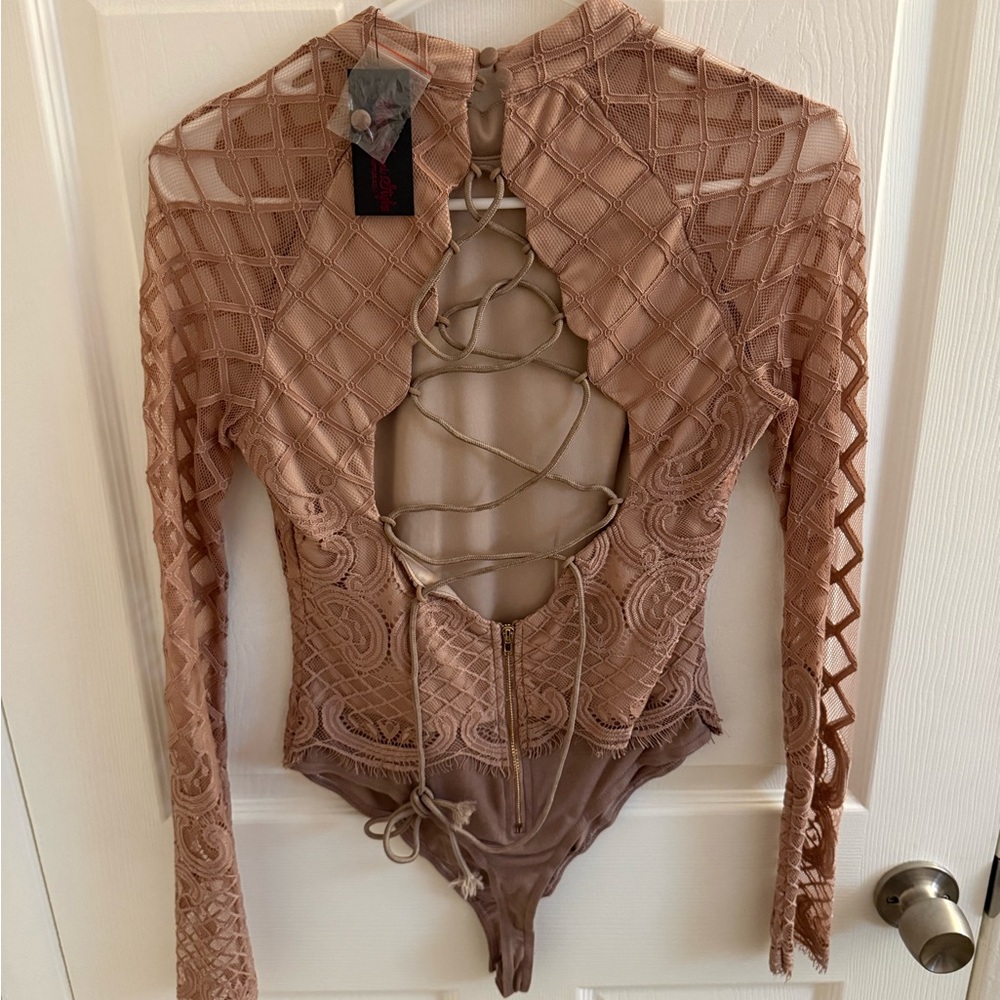 Lace Long Sleeve Bodysuit - Picture 2 of 2
